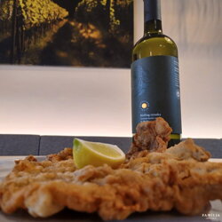 Teľací šnicel, šmykľavý zemiakový šalát 